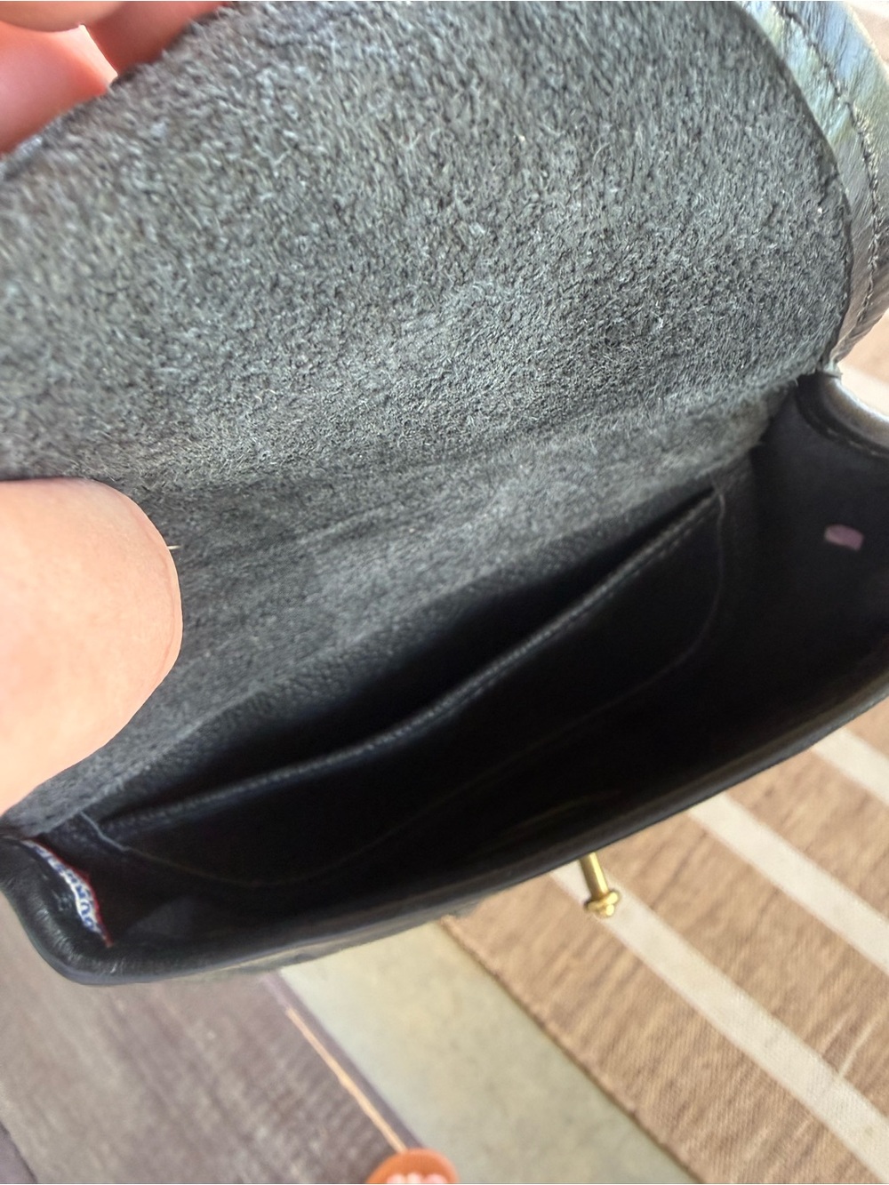 💕 Dooney Bourke black leather calvary crossbody vintage! - Picture 3 of 4